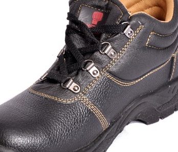 armstrong protective footwear size :39